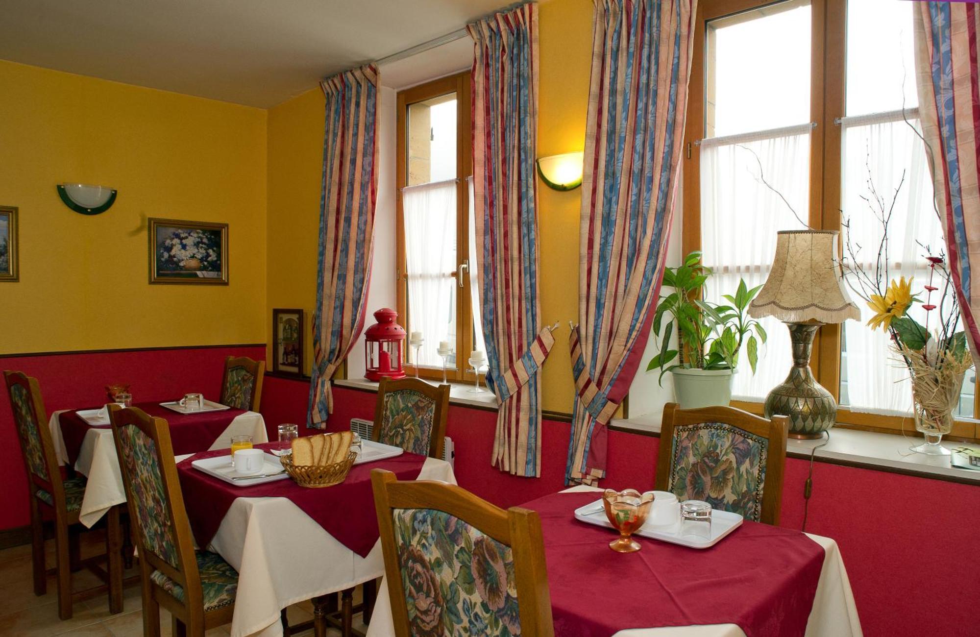 Hotel Le Val de Vence Launois-sur-Vence Exterior foto
