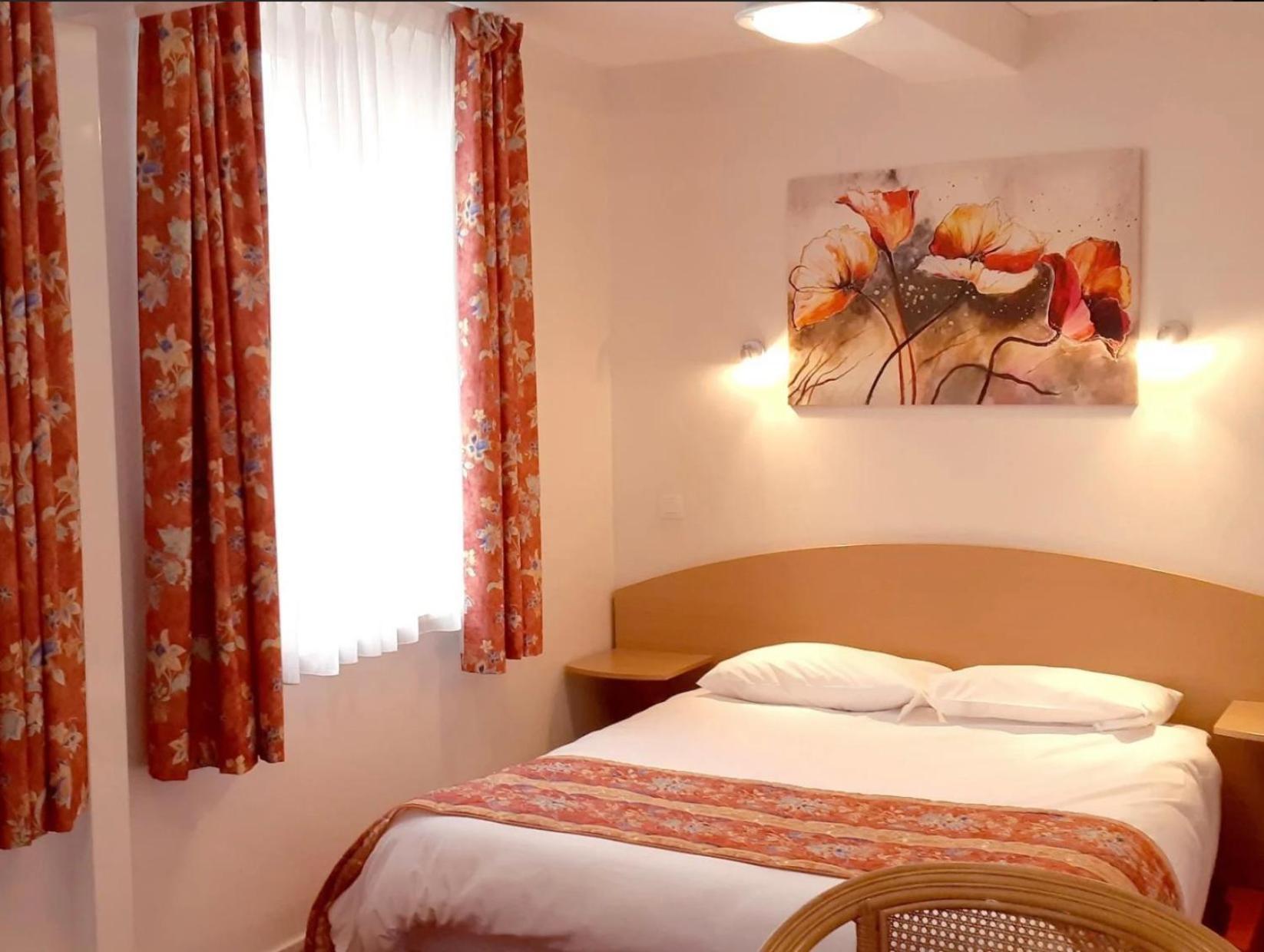 Hotel Le Val de Vence Launois-sur-Vence Exterior foto